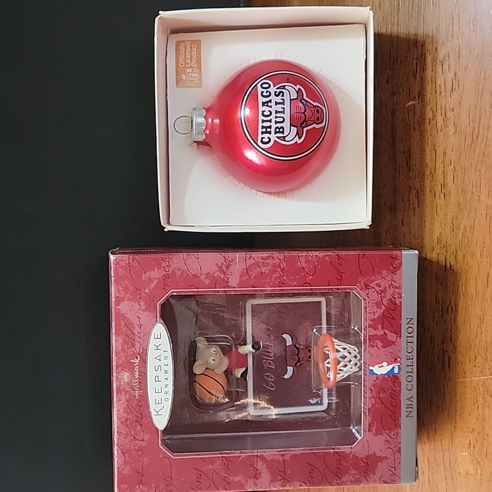 Set of Vintage Chicago Bulls Christmas Ornaments - Picture 1 of 5